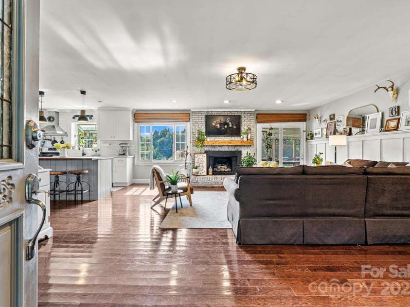 978 La Forest Lane, Concord, NC 28027.  MLS# CAR4280916, YatesRealty ID 29055. 