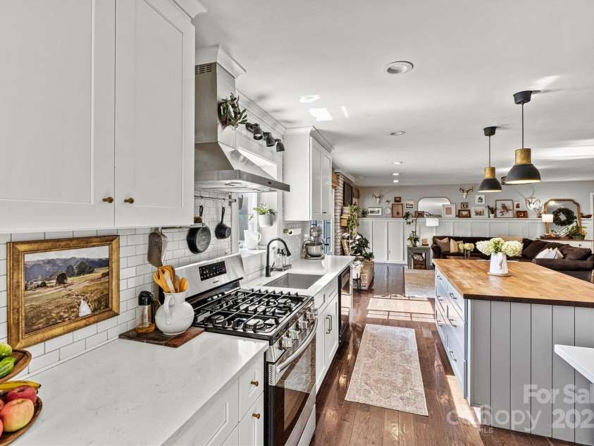 978 La Forest Lane, Concord, NC 28027.  MLS# CAR4280916, YatesRealty ID 29055. 