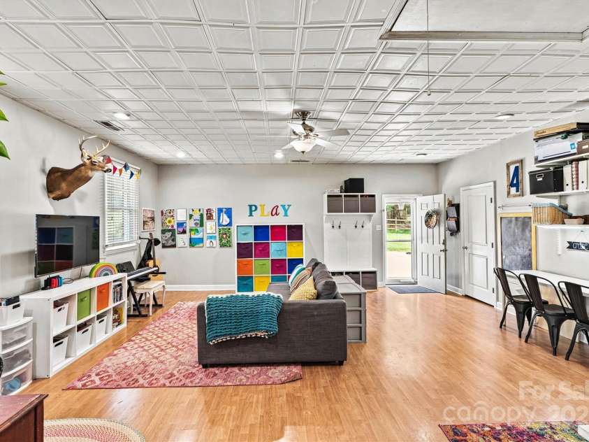 978 La Forest Lane, Concord, NC 28027.  MLS# CAR4280916, YatesRealty ID 29055. 