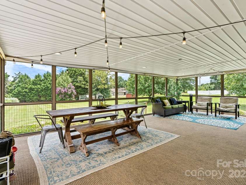 978 La Forest Lane, Concord, NC 28027.  MLS# CAR4280916, YatesRealty ID 29055. 