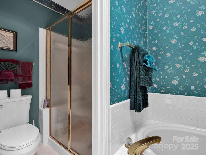 7429 Rock Island Road, Charlotte, NC 28278.  MLS# CAR4286625, YatesRealty ID 29056. 