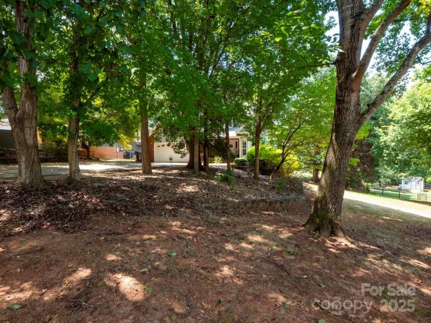 7429 Rock Island Road, Charlotte, NC 28278.  MLS# CAR4286625, YatesRealty ID 29056. 