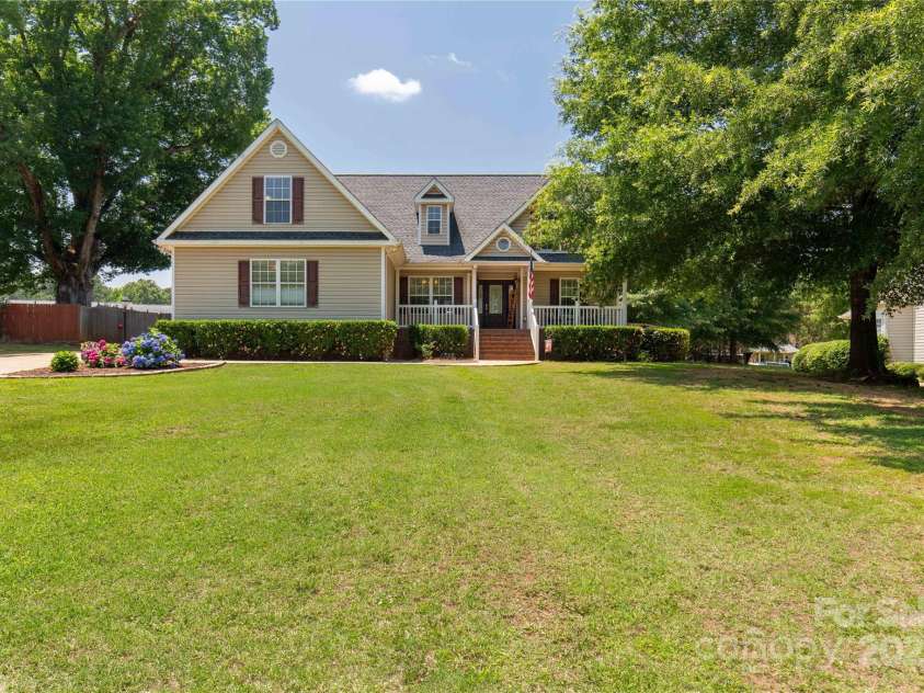 1530 Danlee Drive, Lancaster, SC 29720.  MLS# CAR4267110, YatesRealty ID 29057. 