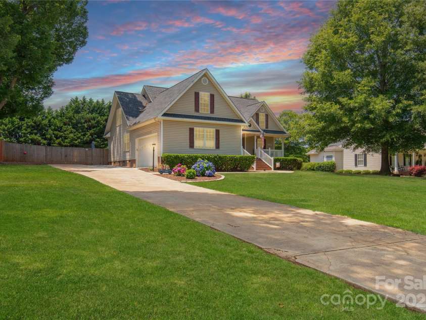 1530 Danlee Drive, Lancaster, SC 29720.  MLS# CAR4267110, YatesRealty ID 29057. 