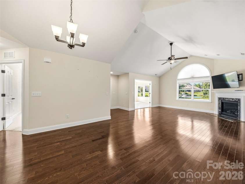 426 Summerfield Place, Flat Rock, NC 28731.  MLS# CAR4391226, YatesRealty ID 29057. 