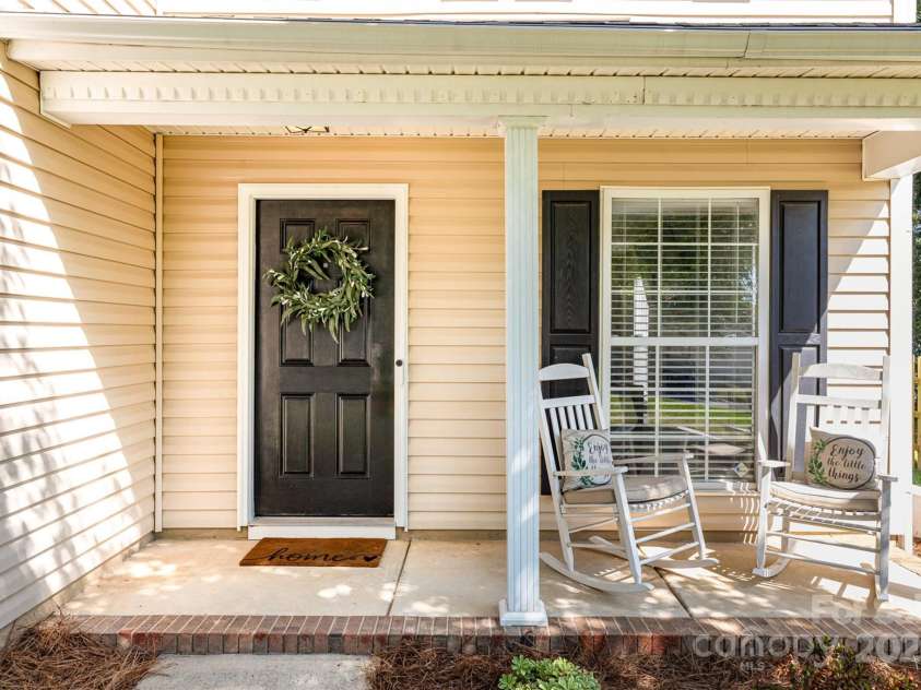 1909 Safflower Circle, Charlotte, NC 28262.  MLS# CAR4283020, YatesRealty ID 29058. 