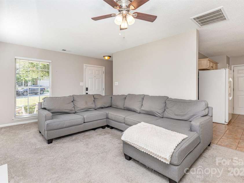 1909 Safflower Circle, Charlotte, NC 28262.  MLS# CAR4283020, YatesRealty ID 29058. 