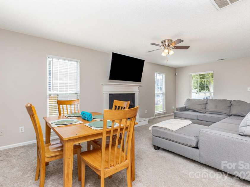 1909 Safflower Circle, Charlotte, NC 28262.  MLS# CAR4283020, YatesRealty ID 29058. 