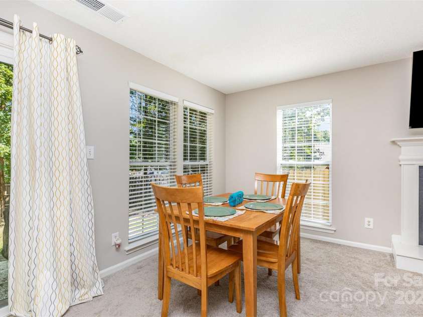 1909 Safflower Circle, Charlotte, NC 28262.  MLS# CAR4283020, YatesRealty ID 29058. 