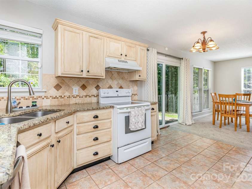 1909 Safflower Circle, Charlotte, NC 28262.  MLS# CAR4283020, YatesRealty ID 29058. 