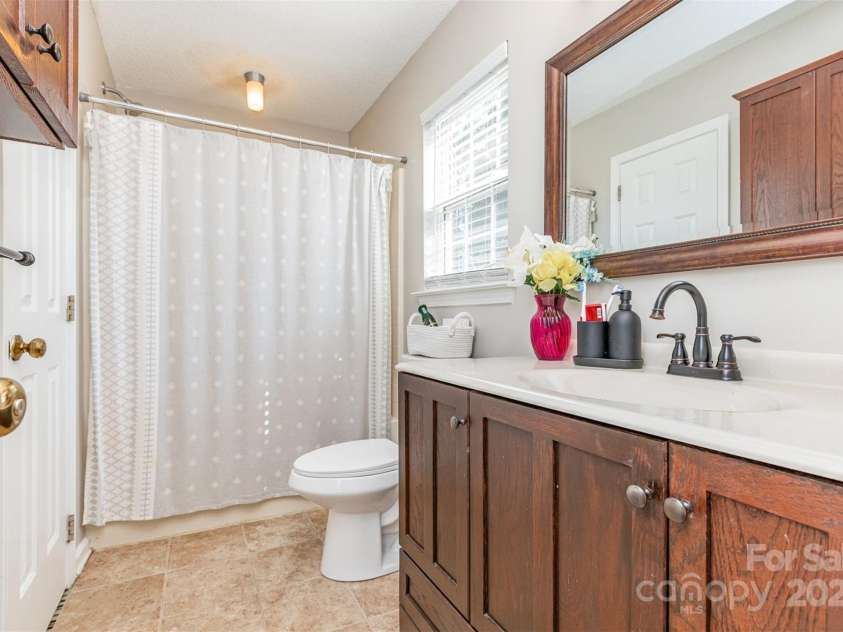 1909 Safflower Circle, Charlotte, NC 28262.  MLS# CAR4283020, YatesRealty ID 29058. 
