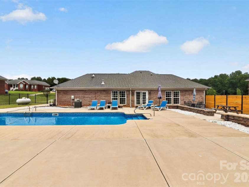 2823 Gourdvine Drive, Marshville, NC 28103.  MLS# CAR4382980, YatesRealty ID 29059. 