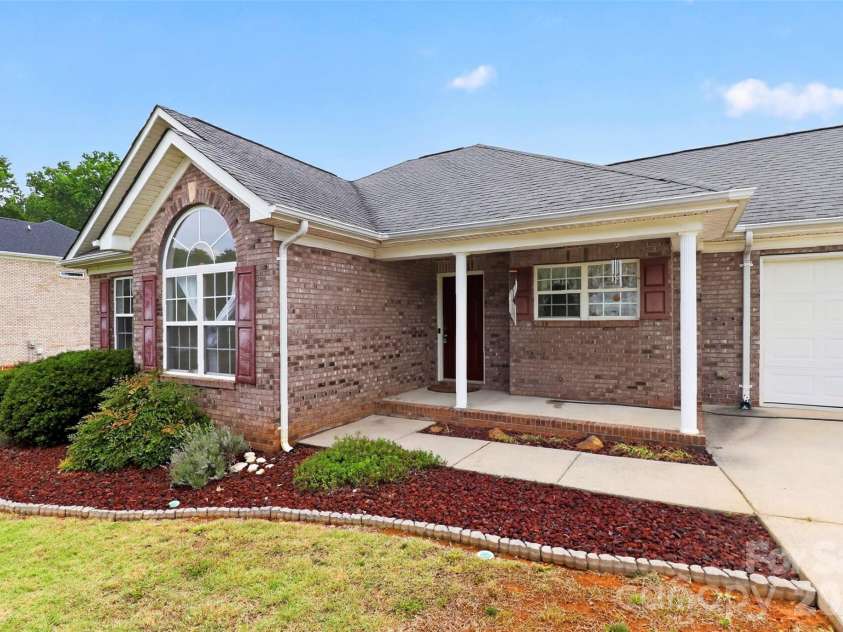 2823 Gourdvine Drive, Marshville, NC 28103.  MLS# CAR4382980, YatesRealty ID 29059. Covered front proch