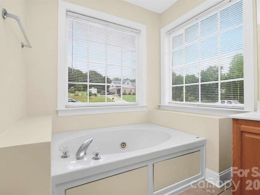 2823 Gourdvine Drive, Marshville, NC 28103.  MLS# CAR4382980, YatesRealty ID 29059. Primary Bathroom