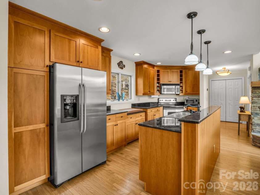 105 Tryon Bay Circle, Lake Lure, NC 28746.  MLS# CAR4353916, YatesRealty ID 2906. 
