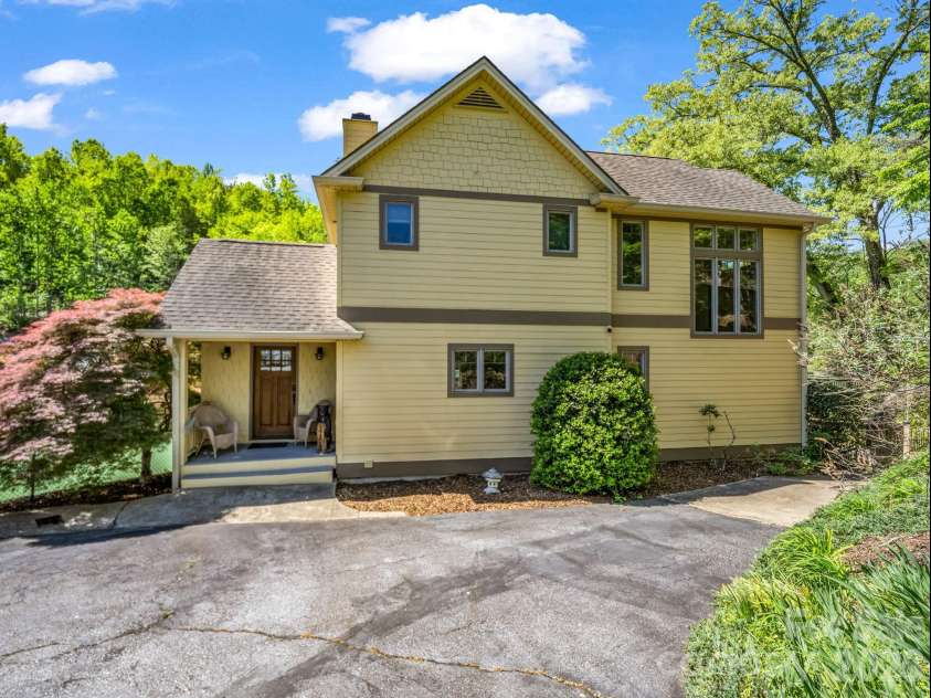 105 Tryon Bay Circle, Lake Lure, NC 28746.  MLS# CAR4353916, YatesRealty ID 2906. 