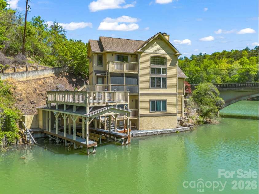 105 Tryon Bay Circle, Lake Lure, NC 28746.  MLS# CAR4353916, YatesRealty ID 2906. 