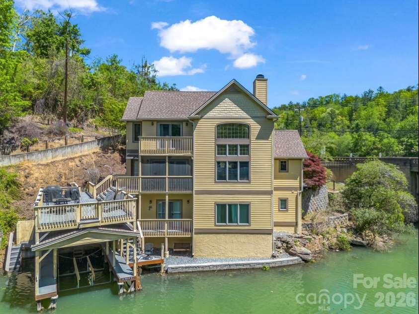 105 Tryon Bay Circle, Lake Lure, NC 28746.  MLS# CAR4353916, YatesRealty ID 2906. 