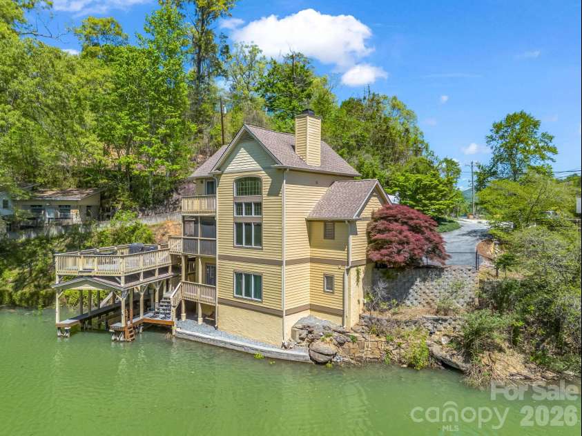 105 Tryon Bay Circle, Lake Lure, NC 28746.  MLS# CAR4353916, YatesRealty ID 2906. 