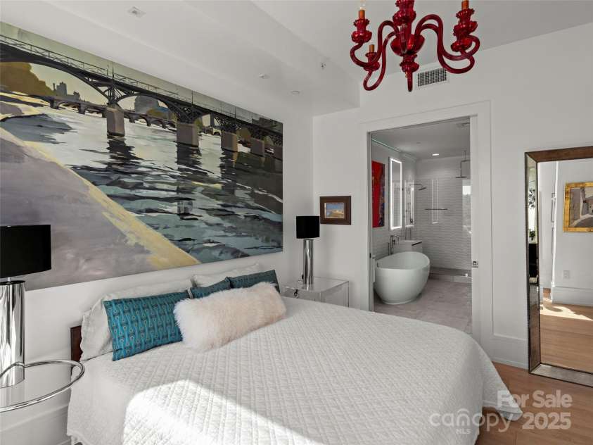 7 Patton Avenue, Asheville, NC 28801.  MLS# CAR4289791, YatesRealty ID 2906. 