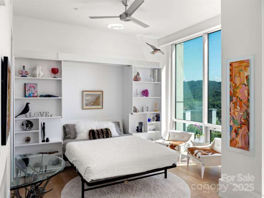 7 Patton Avenue, Asheville, NC 28801.  MLS# CAR4289791, YatesRealty ID 2906. 