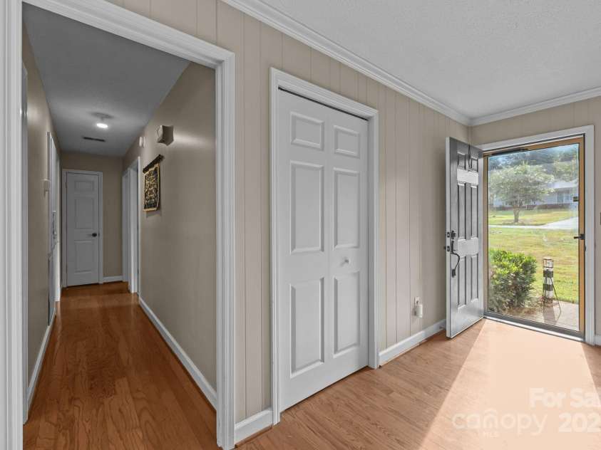 124 Stoneybrook Road, Salisbury, NC 28147.  MLS# CAR4282890, YatesRealty ID 29060. 