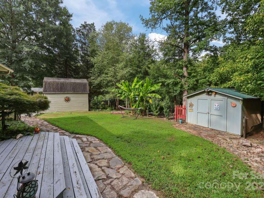 124 Stoneybrook Road, Salisbury, NC 28147.  MLS# CAR4282890, YatesRealty ID 29060. 