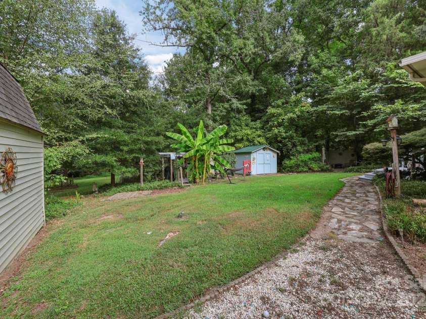 124 Stoneybrook Road, Salisbury, NC 28147.  MLS# CAR4282890, YatesRealty ID 29060. 