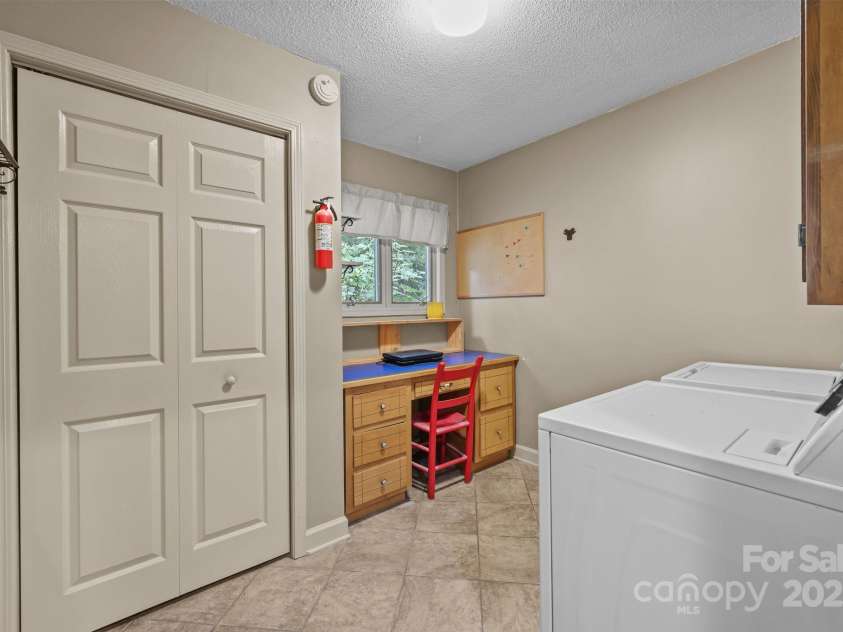 124 Stoneybrook Road, Salisbury, NC 28147.  MLS# CAR4282890, YatesRealty ID 29060. Laundry Room