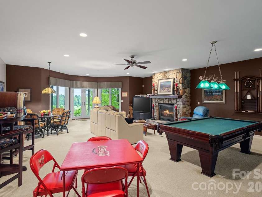 209 Pineholt Lane, Flat Rock, NC 28731.  MLS# CAR4387612, YatesRealty ID 29060. 