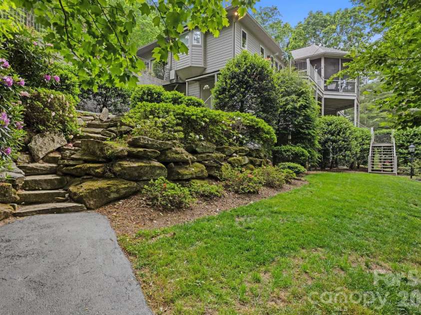 209 Pineholt Lane, Flat Rock, NC 28731.  MLS# CAR4387612, YatesRealty ID 29060. 