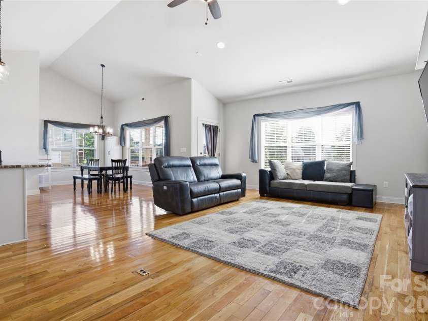 156 Greythorn Drive, Statesville, NC 28625.  MLS# CAR4372191, YatesRealty ID 29061. 