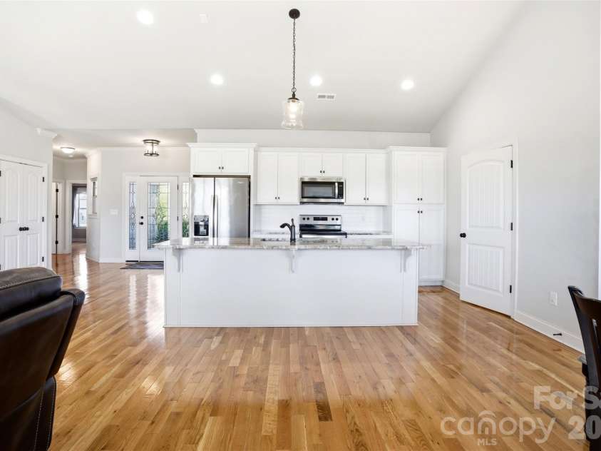 156 Greythorn Drive, Statesville, NC 28625.  MLS# CAR4372191, YatesRealty ID 29061. 