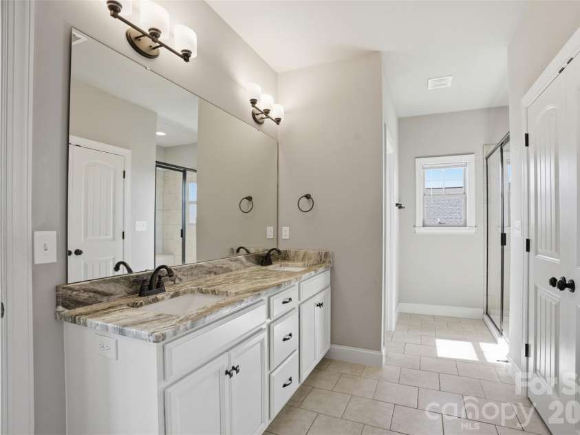 156 Greythorn Drive, Statesville, NC 28625.  MLS# CAR4372191, YatesRealty ID 29061. 
