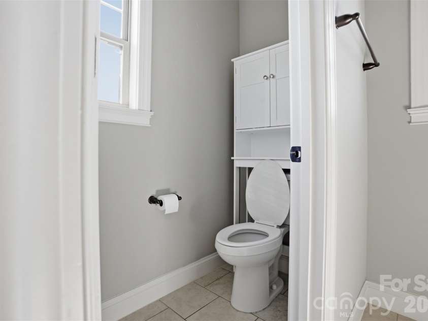 156 Greythorn Drive, Statesville, NC 28625.  MLS# CAR4372191, YatesRealty ID 29061. 