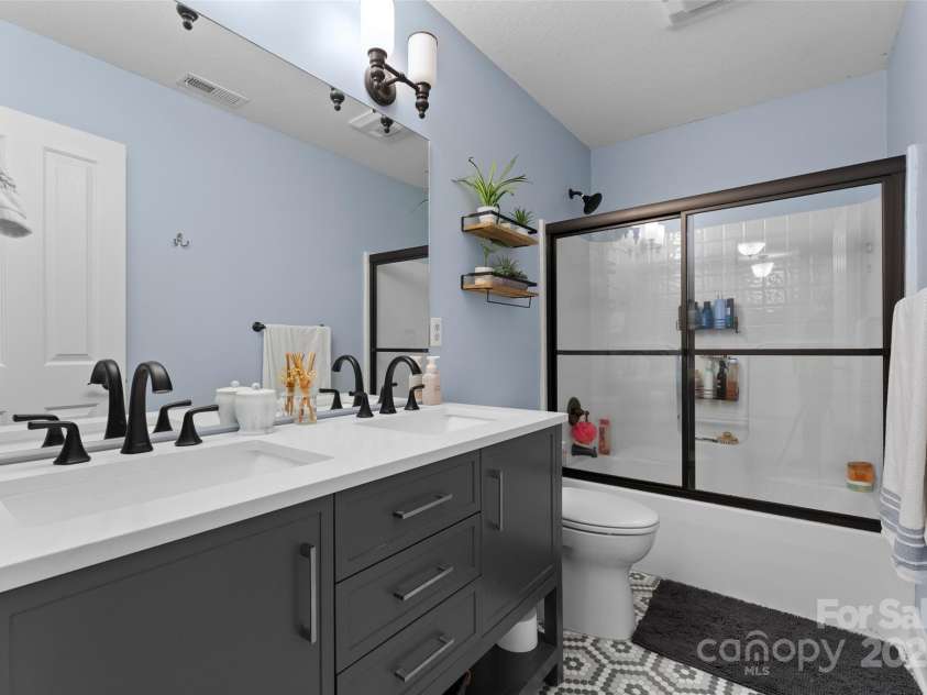 230 Fairway Falls Road, Mills River, NC 28759.  MLS# CAR4256641, YatesRealty ID 29061. Upper Level Full Bathroom