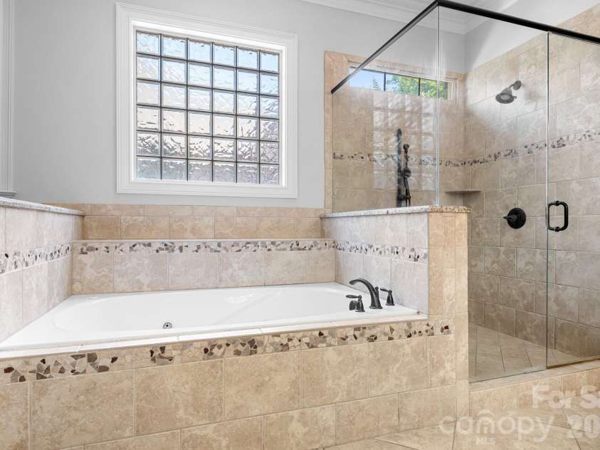 2215 Whiskery Drive, Waxhaw, NC 28173.  MLS# CAR4419528, YatesRealty ID 29062. 