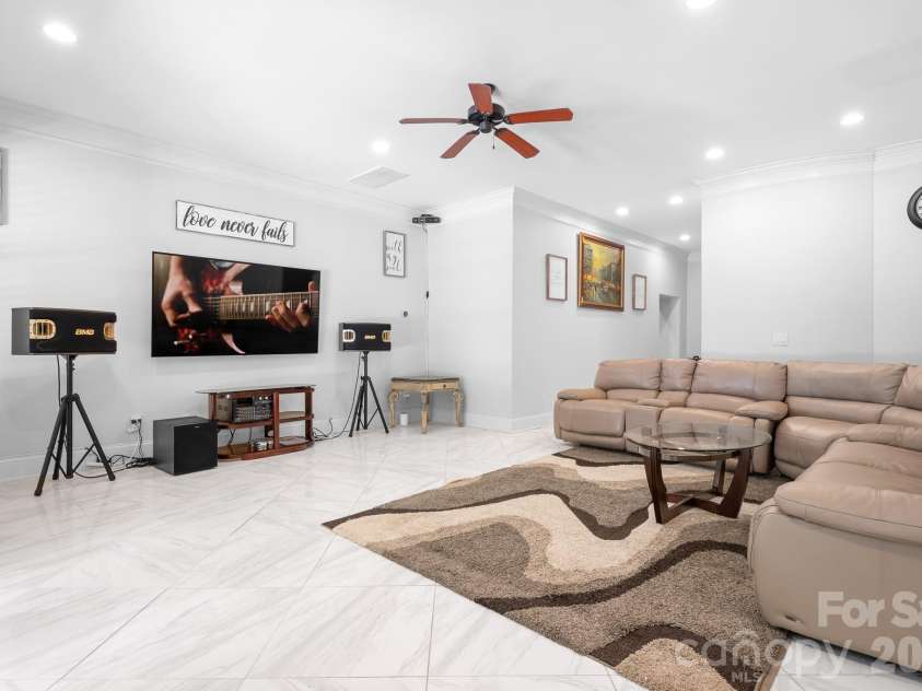 2215 Whiskery Drive, Waxhaw, NC 28173.  MLS# CAR4419528, YatesRealty ID 29062. 
