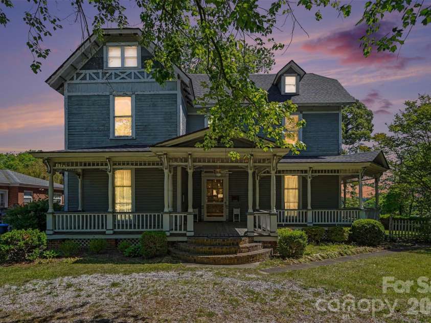 404 Kerr Street, Salisbury, NC 28144.  MLS# CAR4382853, YatesRealty ID 29063. 