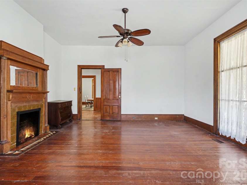 404 Kerr Street, Salisbury, NC 28144.  MLS# CAR4382853, YatesRealty ID 29063. 