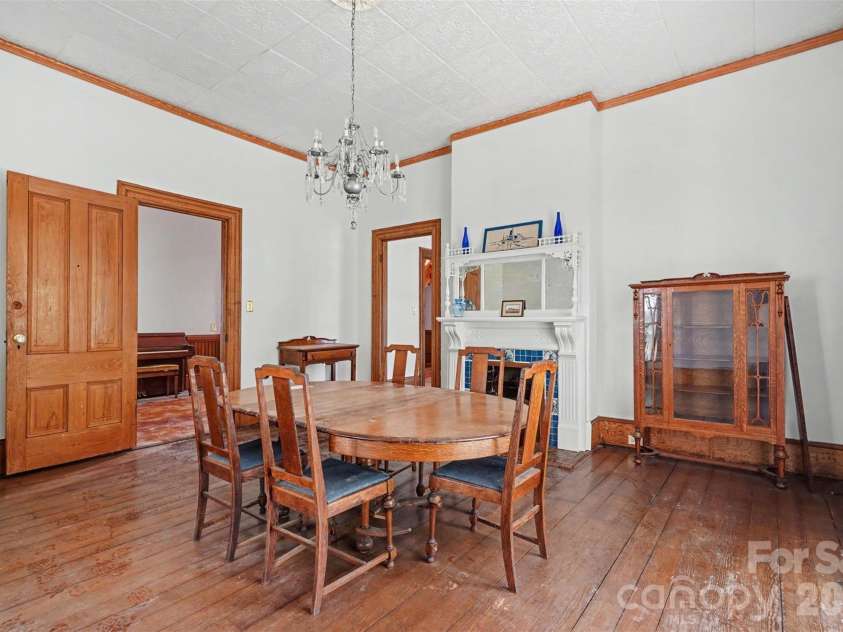 404 Kerr Street, Salisbury, NC 28144.  MLS# CAR4382853, YatesRealty ID 29063. 