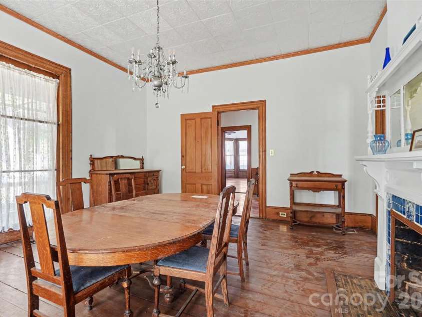 404 Kerr Street, Salisbury, NC 28144.  MLS# CAR4382853, YatesRealty ID 29063. 