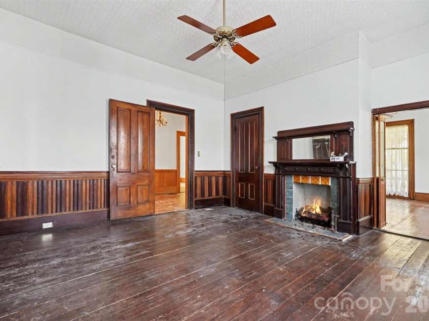 404 Kerr Street, Salisbury, NC 28144.  MLS# CAR4382853, YatesRealty ID 29063. 