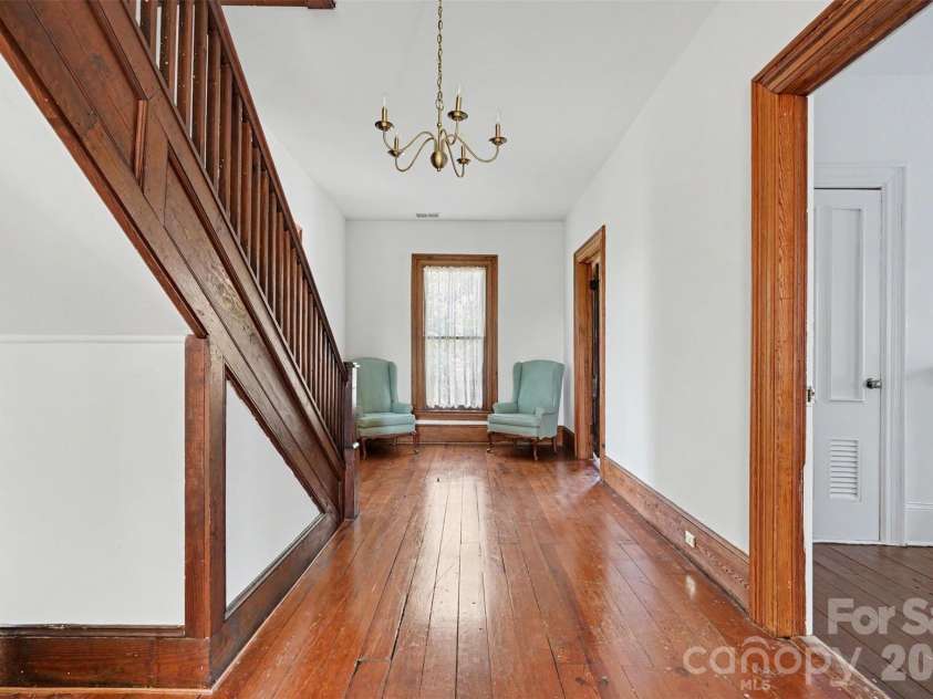 404 Kerr Street, Salisbury, NC 28144.  MLS# CAR4382853, YatesRealty ID 29063. 
