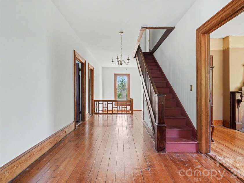 404 Kerr Street, Salisbury, NC 28144.  MLS# CAR4382853, YatesRealty ID 29063. 