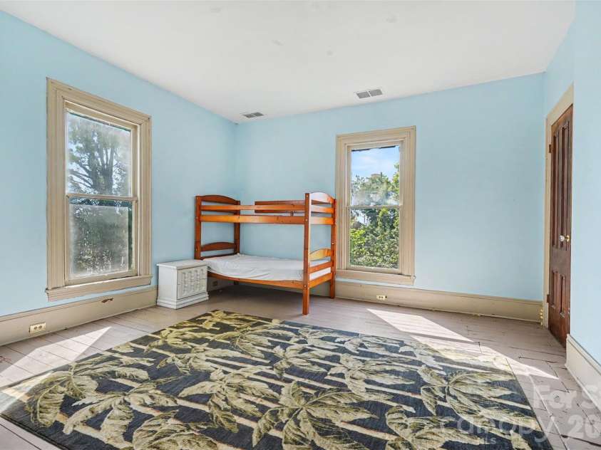 404 Kerr Street, Salisbury, NC 28144.  MLS# CAR4382853, YatesRealty ID 29063. 