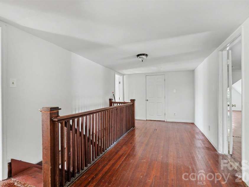 404 Kerr Street, Salisbury, NC 28144.  MLS# CAR4382853, YatesRealty ID 29063. 