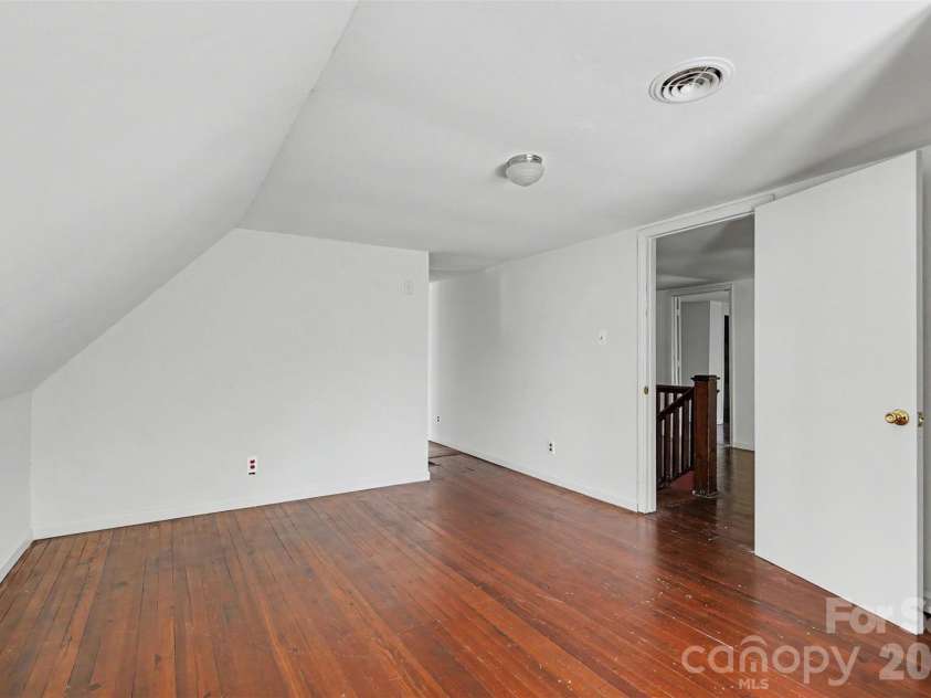 404 Kerr Street, Salisbury, NC 28144.  MLS# CAR4382853, YatesRealty ID 29063. 