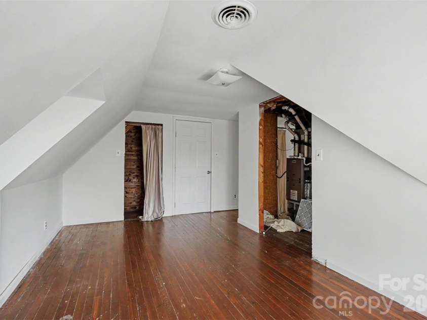 404 Kerr Street, Salisbury, NC 28144.  MLS# CAR4382853, YatesRealty ID 29063. 