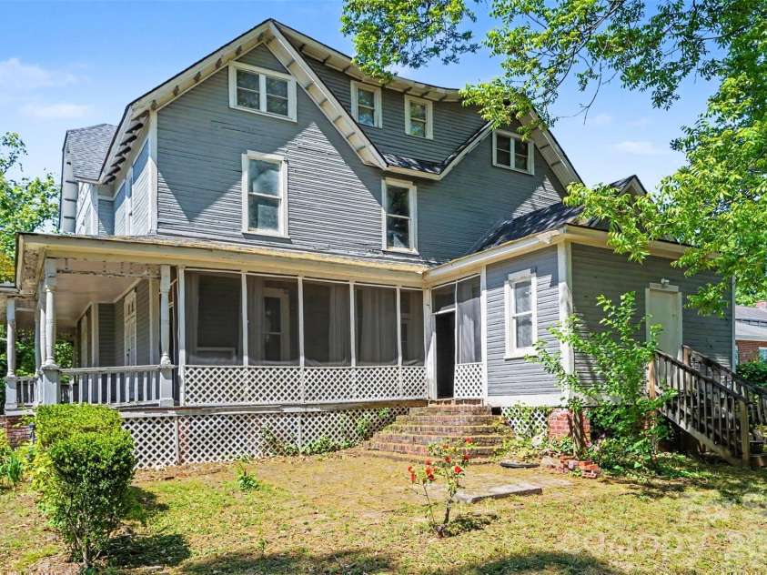 404 Kerr Street, Salisbury, NC 28144.  MLS# CAR4382853, YatesRealty ID 29063. 